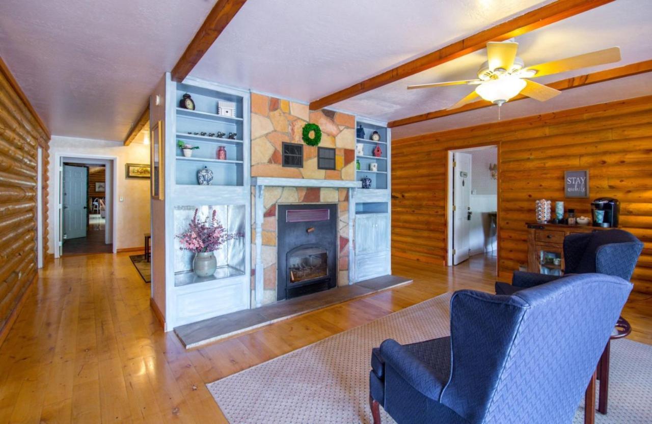 Quarter Horse Inn & Lodge Уилямс Екстериор снимка