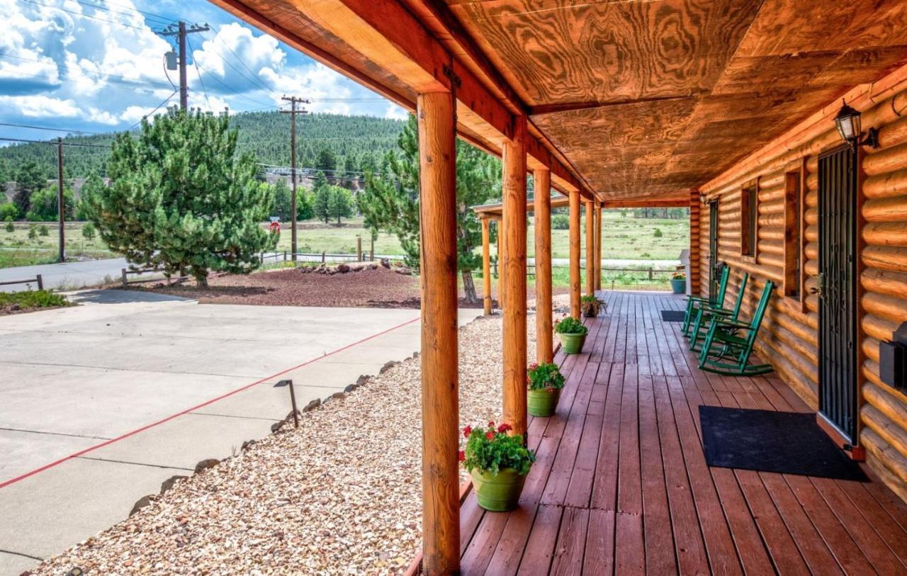 Quarter Horse Inn & Lodge Уилямс Екстериор снимка