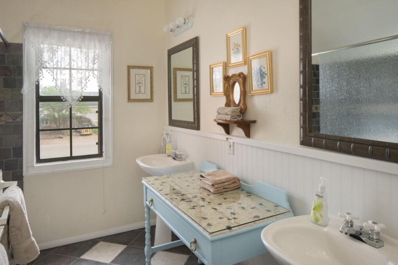 Quarter Horse Inn & Lodge Уилямс Екстериор снимка