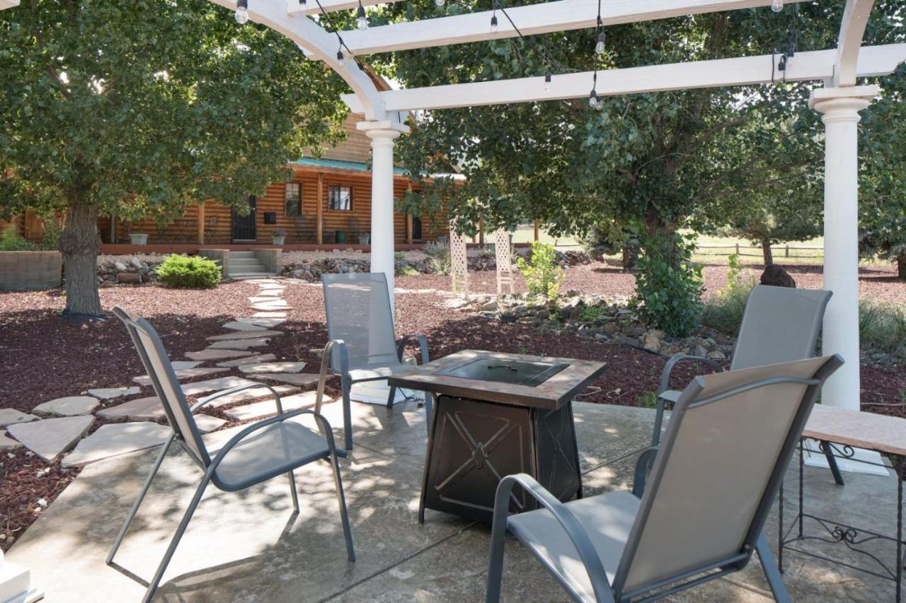Quarter Horse Inn & Lodge Уилямс Екстериор снимка