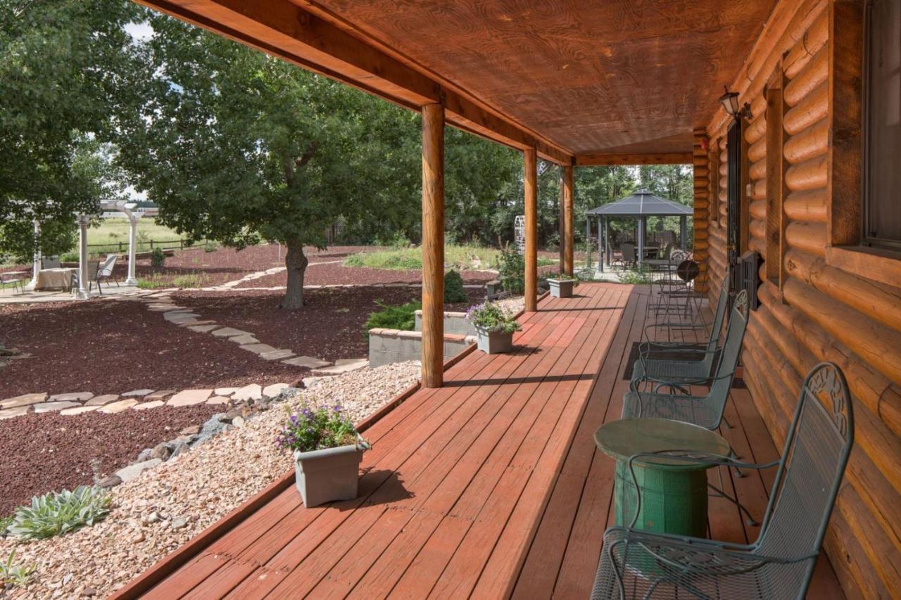 Quarter Horse Inn & Lodge Уилямс Екстериор снимка